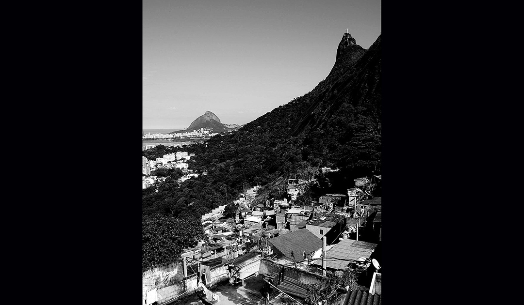 morro-dona-marta-photo-robson-regato-revista-a-rede-momento-editorial-reportagem-favela-santa-marta-internet-orla-digital-rio-de-janeiro-inclusao-social-cristo-redentor-5